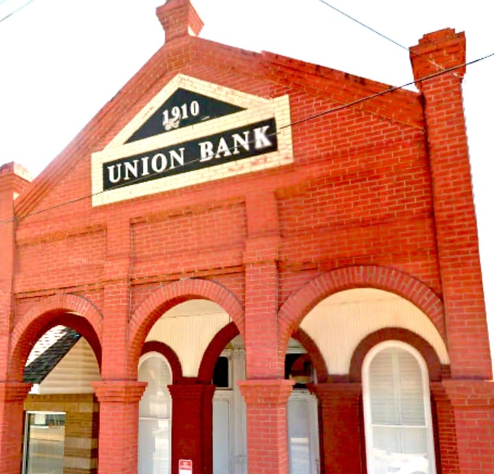 🛒 Remembering Old Louis Lemoine's Grocery! 🕰️